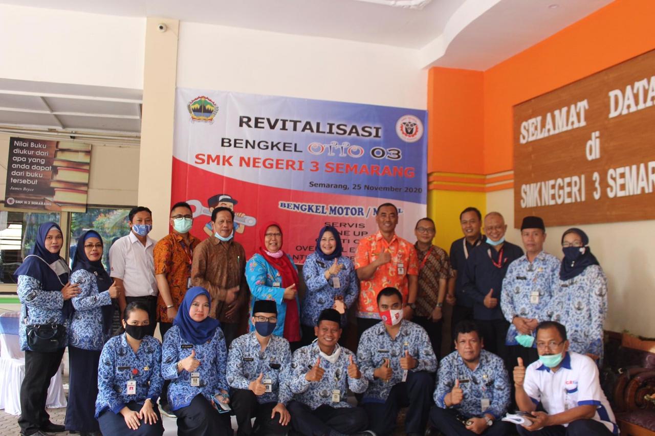 SMKN 3 Semarang Launching Bengkel OTTO 03 SMKN 3 Semarang Launching Bengkel OTTO 03