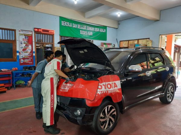 SMK Negeri 5 Semarang Perkuat Kerjasama dengan Iduka
