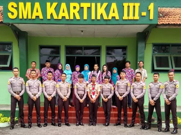 SMA Kartika III-1 Banyubiru, Peduli dan Mencerdaskan