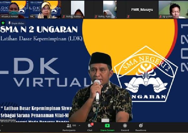 Perkuat OSIS, SMAN 2 Ungaran Adakan LDK