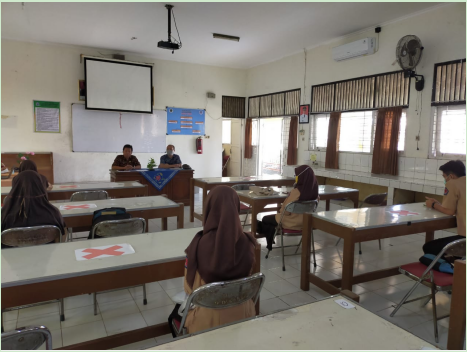 Pembinaan KSN Bidang Astronomi di SMAN 12 Semarang oleh Departemen Fisika Undip Semarang