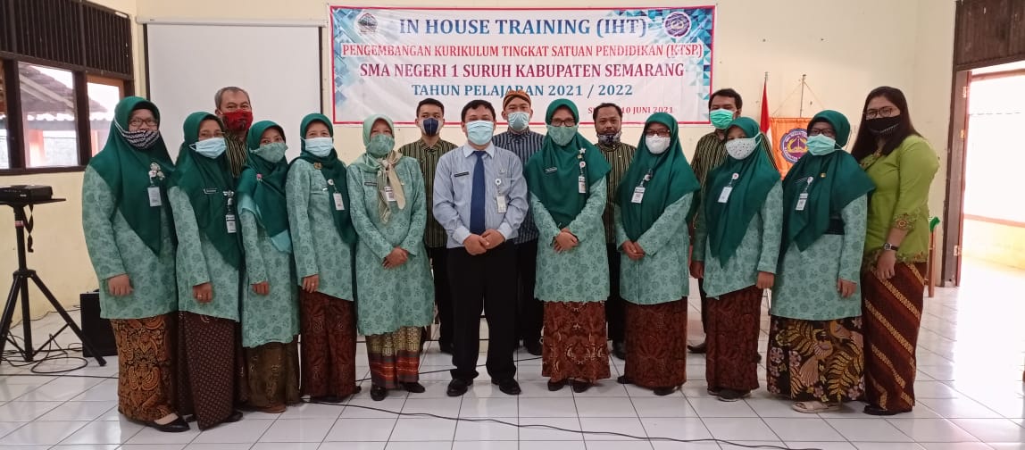 Susun KTSP Implementatif, SMAN 1 Suruh Laksanakan IHT