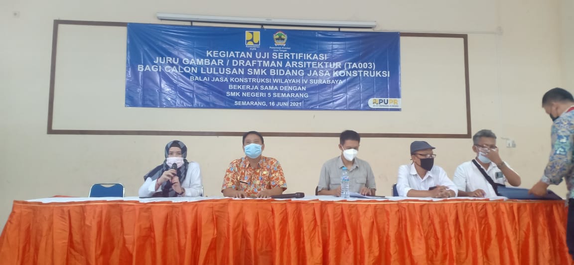 Uji Sertifikasi Juru Gambar Siswa SMKN 5 Semarang Uji Sertifikasi Juru Gambar Siswa SMKN 5 Semarang