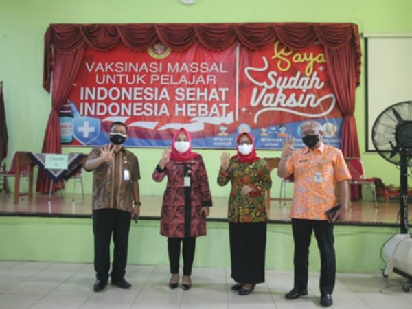 SMAN 4 Semarang gelar vaksinasi pelajar SMAN 4 Semarang gelar vaksinasi pelajar