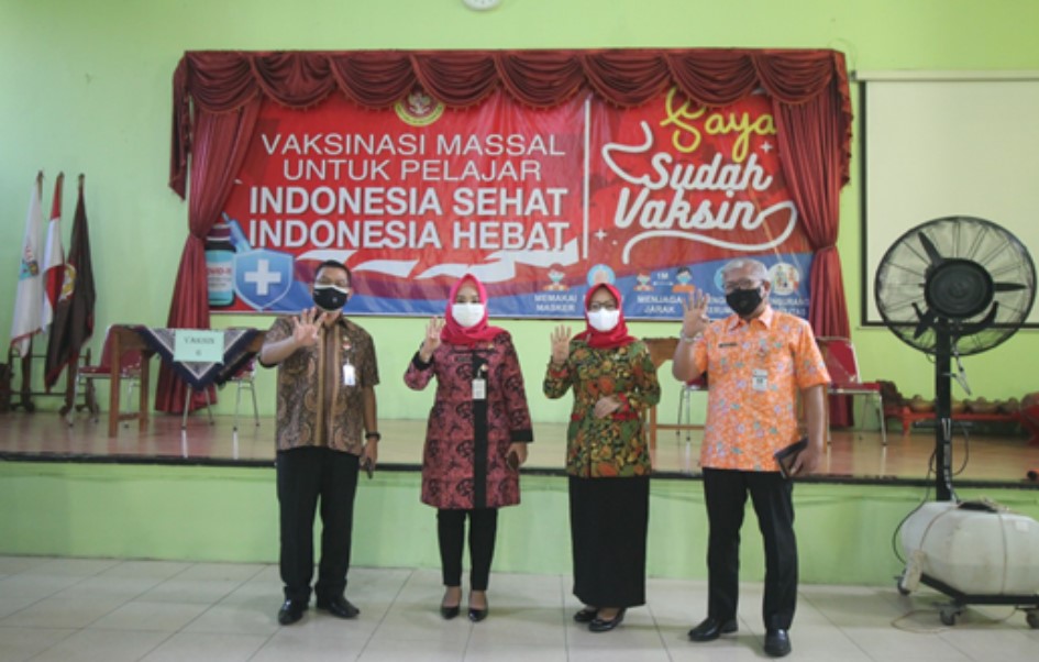 SMAN 4 Semarang gelar vaksinasi pelajar SMAN 4 Semarang gelar vaksinasi pelajar