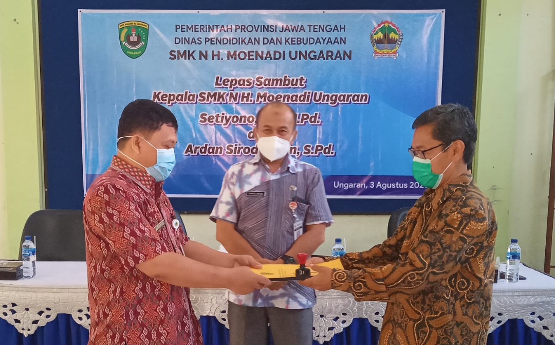 Pisah Sambut Kepala SMKN H. Moenadi Ungaran