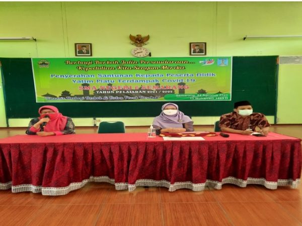 SMANSIX Peduli: "Berbagi Berkah Jalin Persaudaraan, Kepedulian Kita Senyum Mereka"