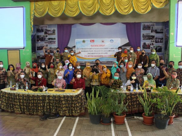 SMKN 3 Semarang Gandeng PT. Astra Daihatsu Motor; Penguatan Budaya Kerja