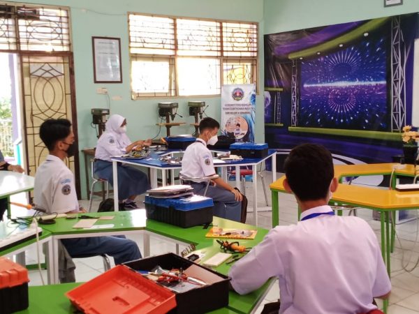 SMKN 4 Semarang “ Ukir Prestasi Tiada Henti “ Sosialisasi Rencana Mutu SMKN 4 Semarang