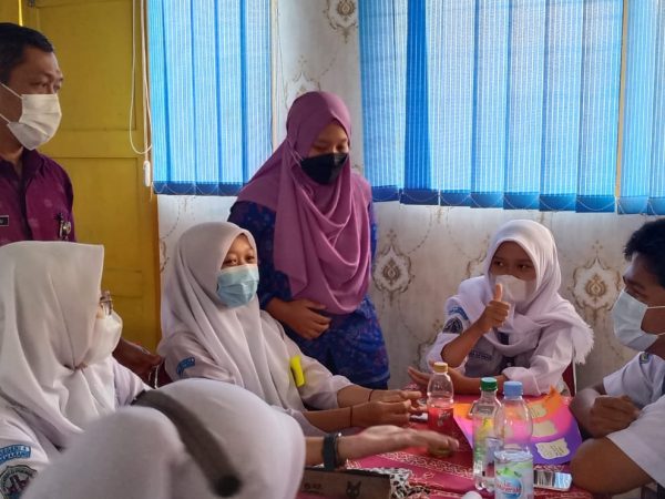 SMKN 4 Semarang “ Ukir Prestasi Tiada Henti” Canangkan Bimtek Siswa Agen Sekolah Anti Perundungan