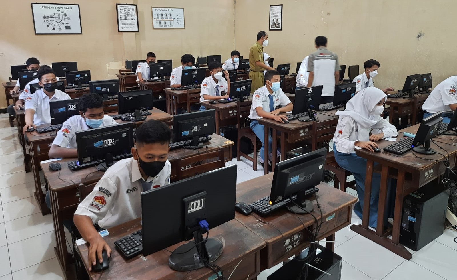 ANBK SMKN 5 Semarang Tanpa Hambatan