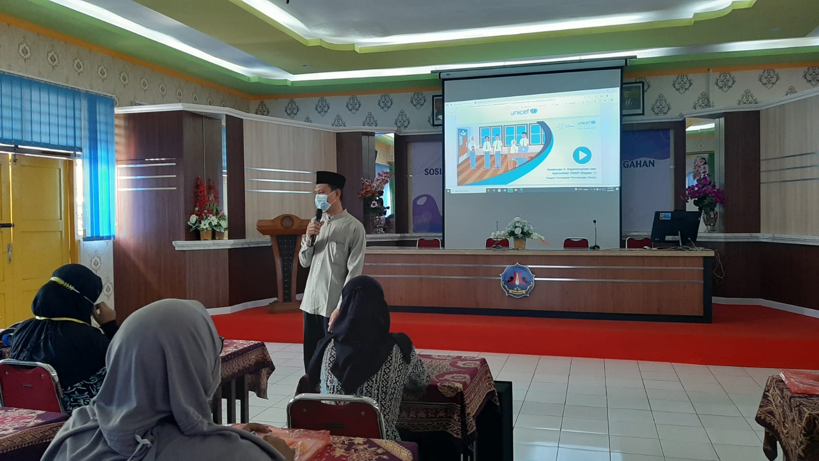 Bimtek Roots menuju “Raih Prestasi Tanpa Bully” dilaksanakan di SMKN 4 Semarang “Ukir Prestasi Tanpa Henti”