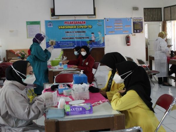 Sukses Vaksinasi Tahap I dan II, SMAN 12 Semarang laksanakan Vaksinasi Pelajar Tahap III
