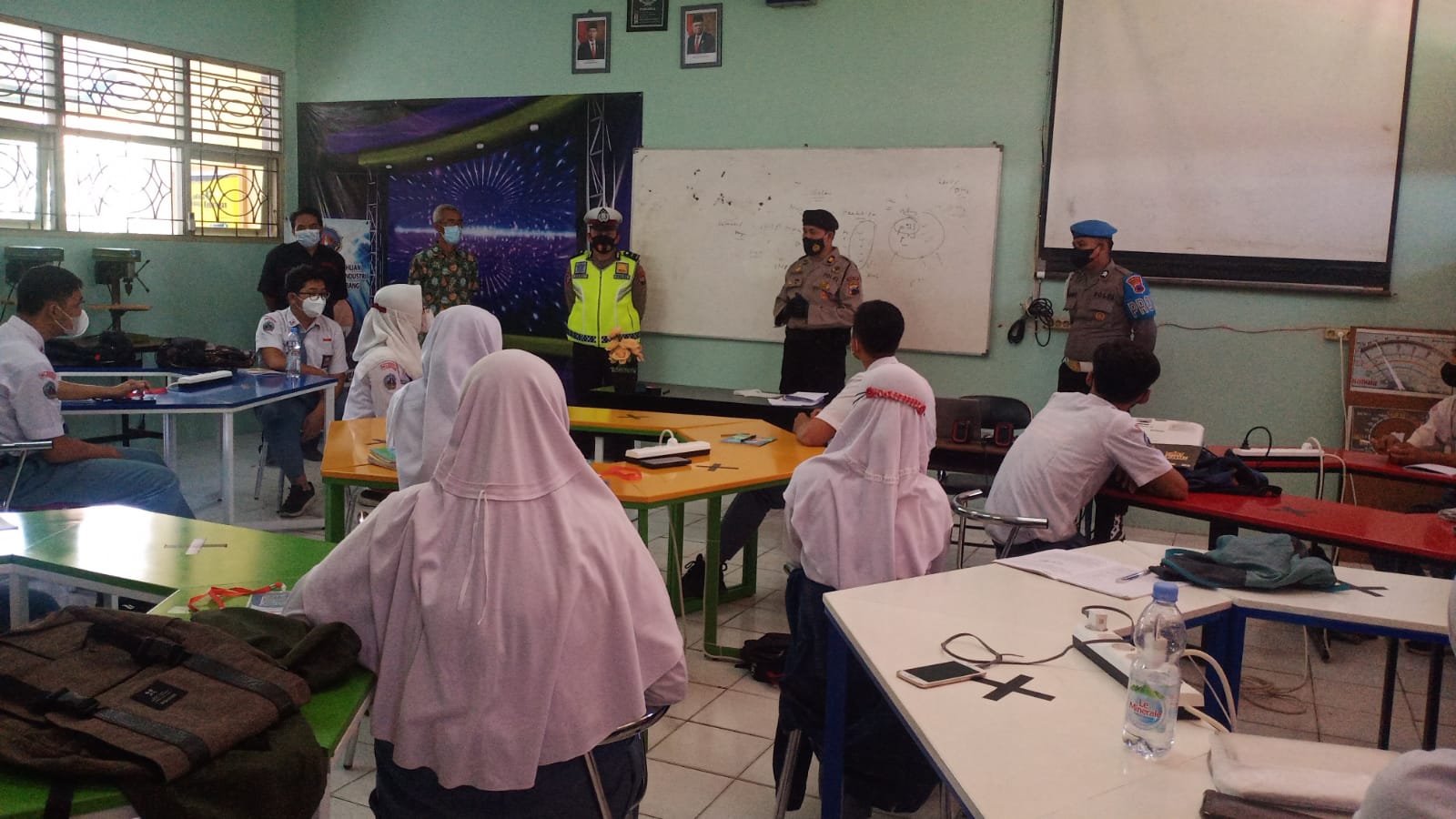 POLDA JATENG, DITSAMAPTA PANTAU PROKES PTM SMKN 4 SEMARANG