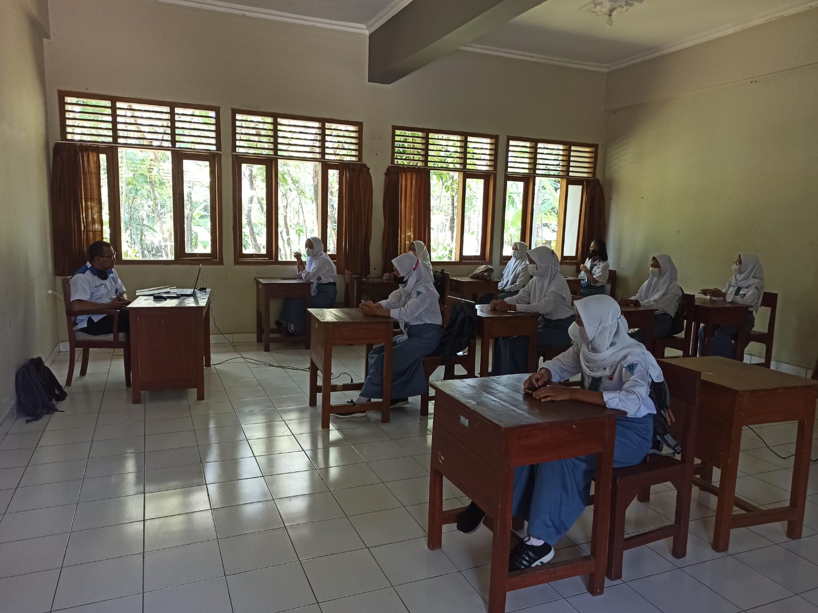 SMK Nusapersada Tengaran Gelar Simulasi PTM Terbatas dengan Prokes Ketat