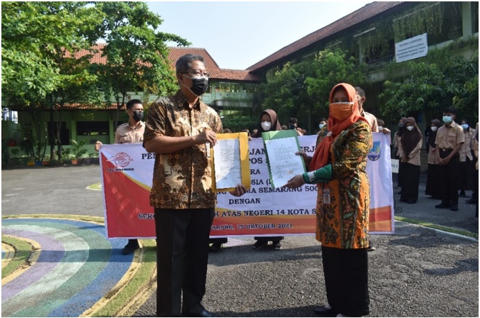 Gandeng SMA Negeri 14 Semarang, PT Pos Indonesia launching pospay
