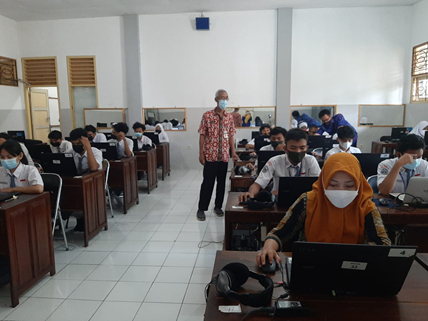SMKN 4 Semarang Selenggarakan Test TOEIC From School