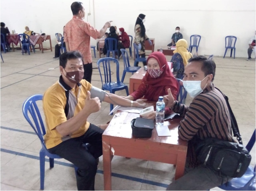 SMAN 1 Tengaran Menggelar Vaksinasi Covid-19 Untuk Para Siswa Dan Guru