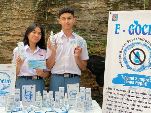 Siswa SMAN 3 Semarang Raih Medali Emas Fiksi 2021