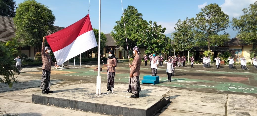 SMAN 1 Bergas Apresiasi Guru Berprestasi di Hari Guru Nasional SMAN 1 Bergas Apresiasi Guru Berprestasi di Hari Guru Nasional