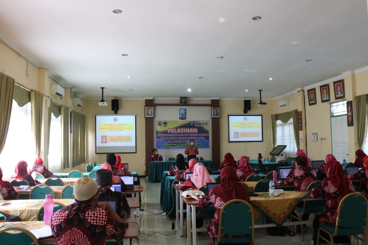 Pelatihan Publikasi Ilmiah Sebagai Pengembangan Kegiatan Berkelanjutan Bersama Bapak Kacabdin