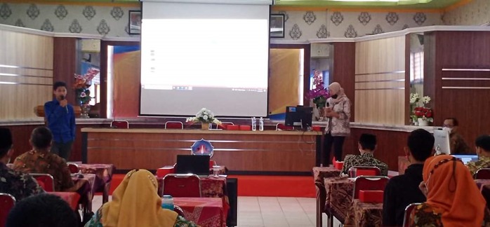 Polines , D-Tech, SMKN 4 Semarang berkolaborasi dalam Workshop Platform Teknologi Polines , D-Tech, SMKN 4 Semarang berkolaborasi dalam Workshop Platform Teknologi