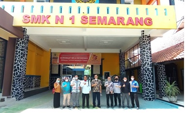 Kunjungan dari SMK Miftahul Huda Pucakwangi Kota Pati Kunjungan dari SMK Miftahul Huda Pucakwangi Kota Pati