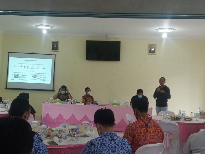 Kunjungan Dirjend. Pendidikan Vokasi dan Direktur SMK Perkuat Kemitraan SMK Nusapersada dengan Industri