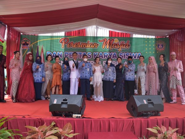 Peresmian Masjid “Nurul Ilmi” dan Gelar Karya Siswa SMK Negeri 1 Pabelan Tahun 2022 Peresmian Masjid “Nurul Ilmi” dan Gelar Karya Siswa SMK Negeri 1 Pabelan Tahun 2022