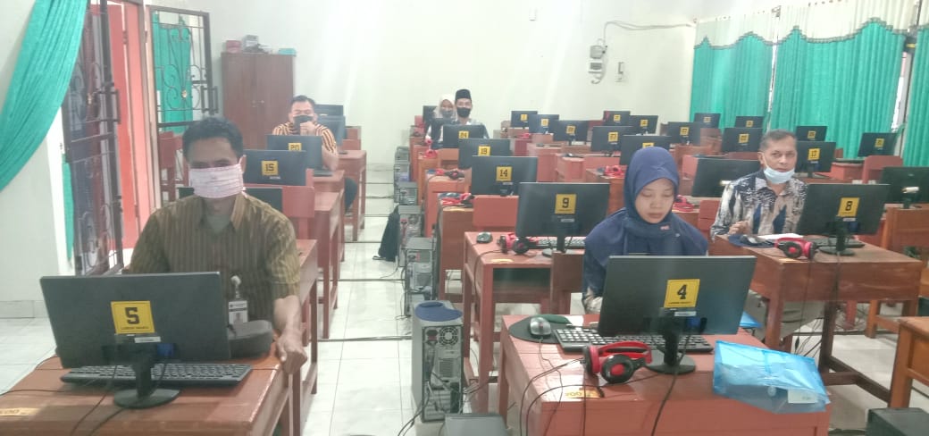 SMA Negeri 1 Tengaran Melaksanakan Penilaian Harian Bersama Secara Daring