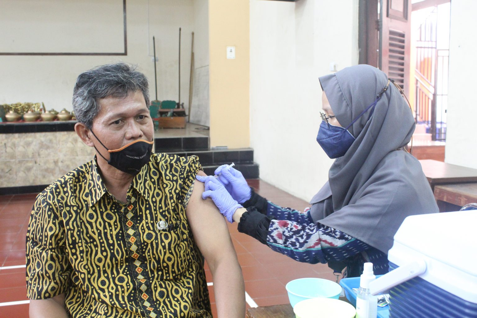 Vaksinasi Booster di SMK Negeri 5 Semarang
