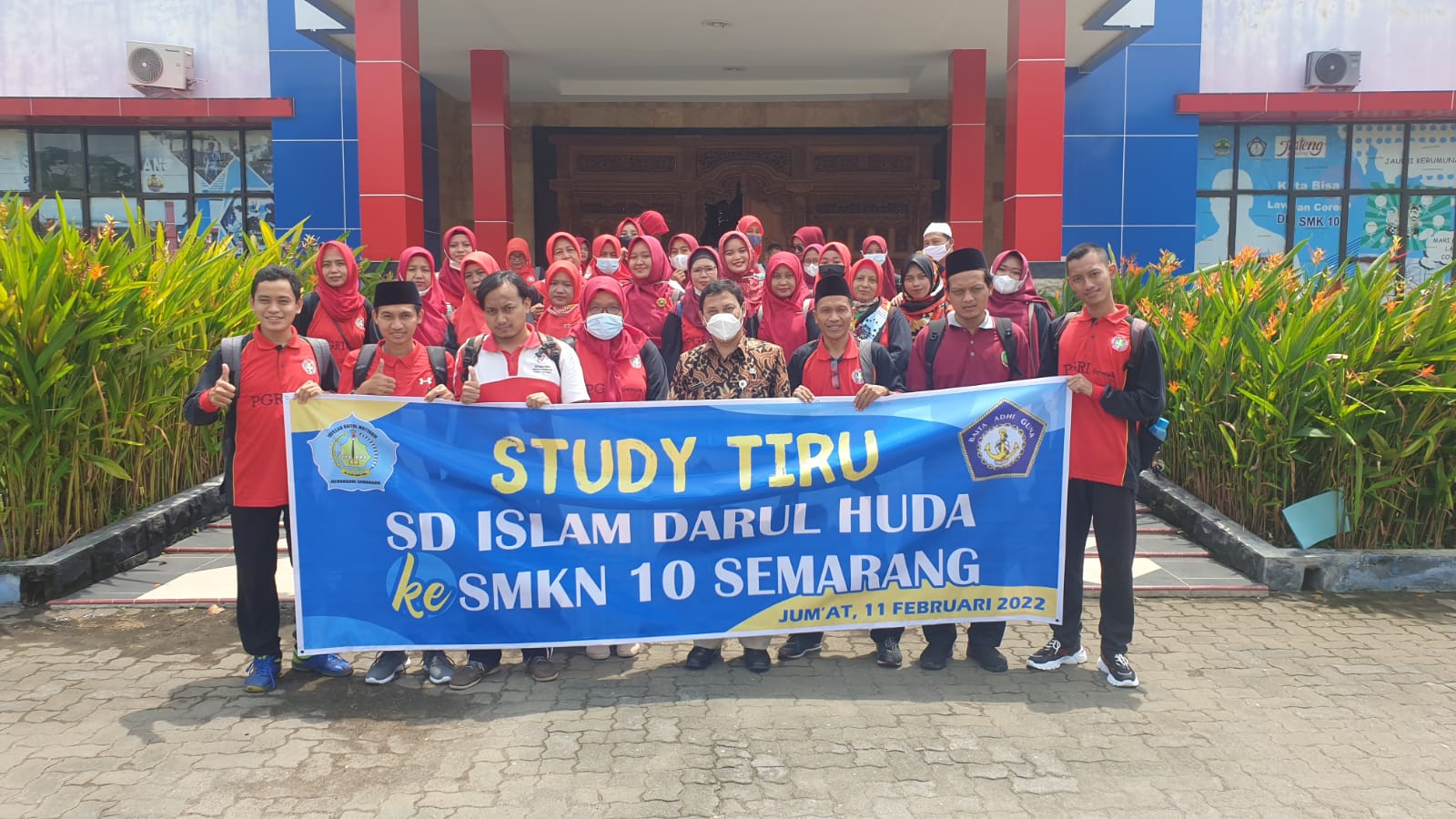 Belajar Manajemen Pengelolaan SDM, SD Islam Darul Huda Studi Tiru di SMKN 10 Semarang