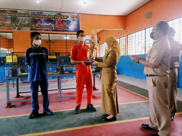 Perolehan Medali Hari Pertama LKS SMK Kota Semarang