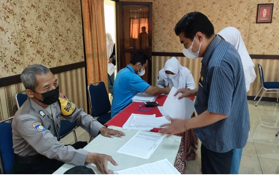 Vaksinasi Booster SMKN 6 Semarang Vaksinasi Booster SMKN 6 Semarang