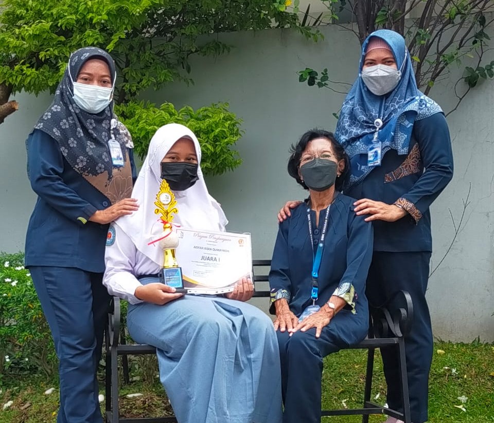 SMK Yayasan Pharmasi Juara 1 LKS Tingkat Kota Semarang