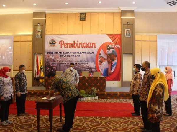 Guru BK SMKN 10 Semarang Ikut Pembinaan Karakter Kebangsaan SMK