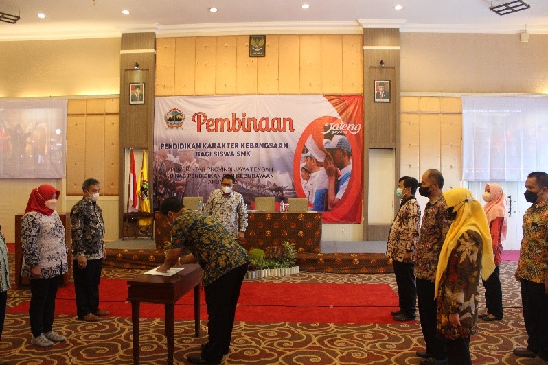 Guru BK SMKN 10 Semarang Ikut Pembinaan Karakter Kebangsaan SMK