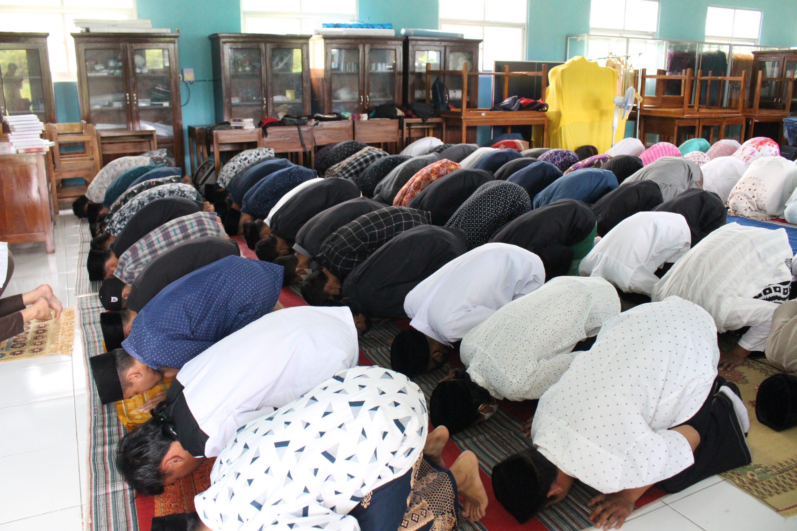 Hari Kedua Pesantren Kilat SMKN Satu Atap Tuntang Hari Kedua Pesantren Kilat SMKN Satu Atap Tuntang