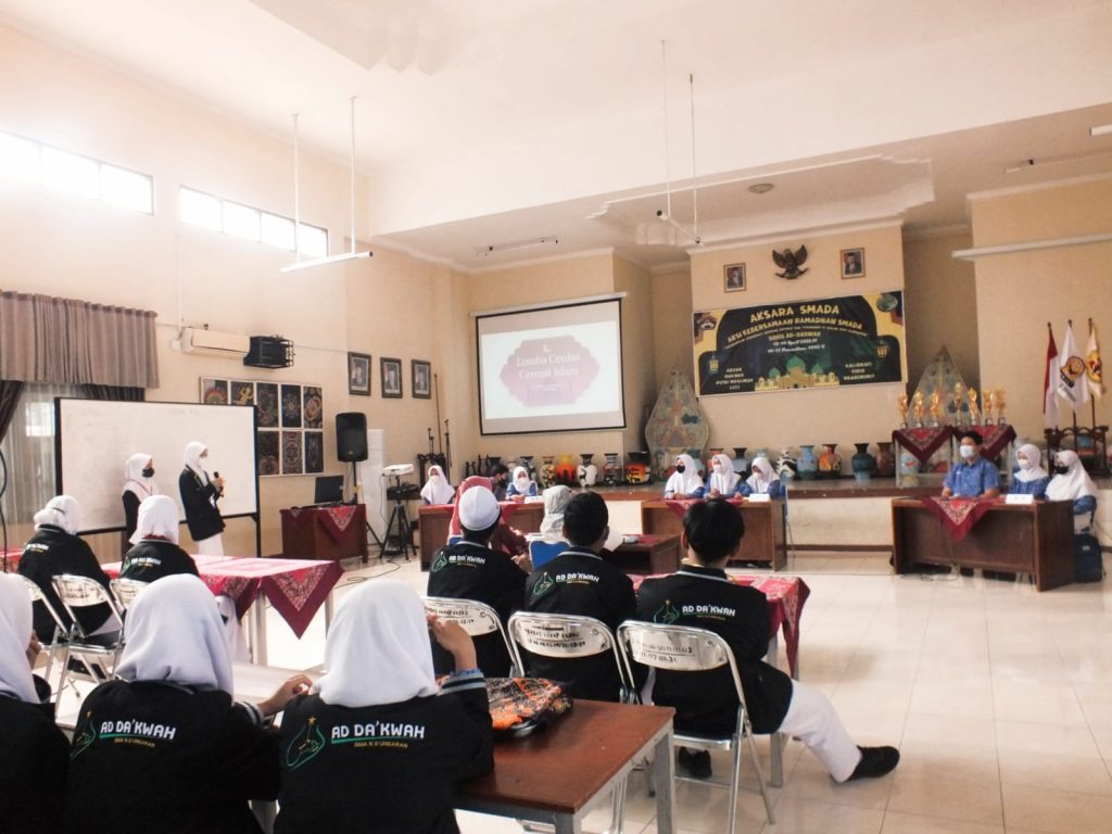 Rohis Ad-Dakwah SMAN 2 Ungaran Gelar Aksara SMADA Untuk Sambut Bulan Ramadhan Rohis Ad-Dakwah SMAN 2 Ungaran Gelar Aksara SMADA Untuk Sambut Bulan Ramadhan