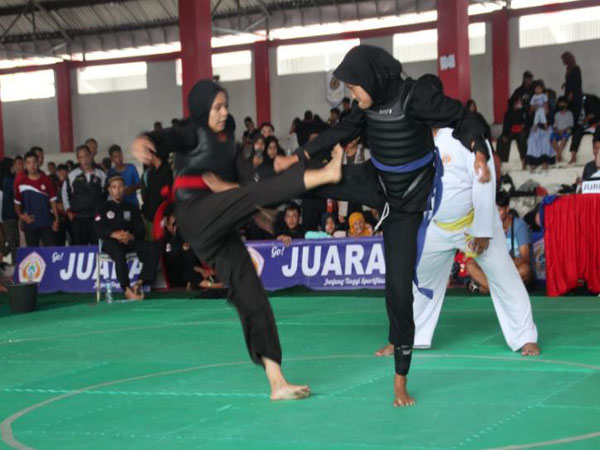 SMKN 10 Juara Umum Kejuaraan Pencak Silat Pelajar Semarang SMKN 10 Juara Umum Kejuaraan Pencak Silat Pelajar Semarang