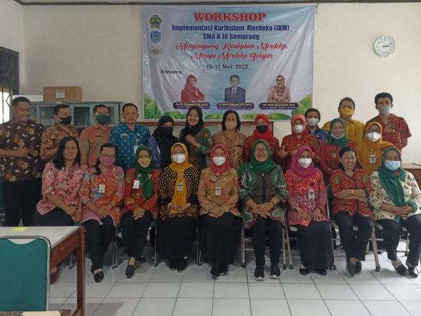 Workshop Implementasi Kurikulum Merdeka (IKM) SMAN 16 Semarang Workshop Implementasi Kurikulum Merdeka (IKM) SMAN 16 Semarang