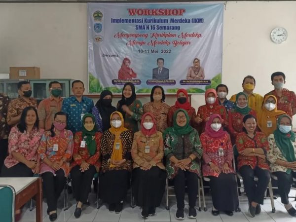 Workshop Implementasi Kurikulum Merdeka (IKM) SMAN 16 Semarang