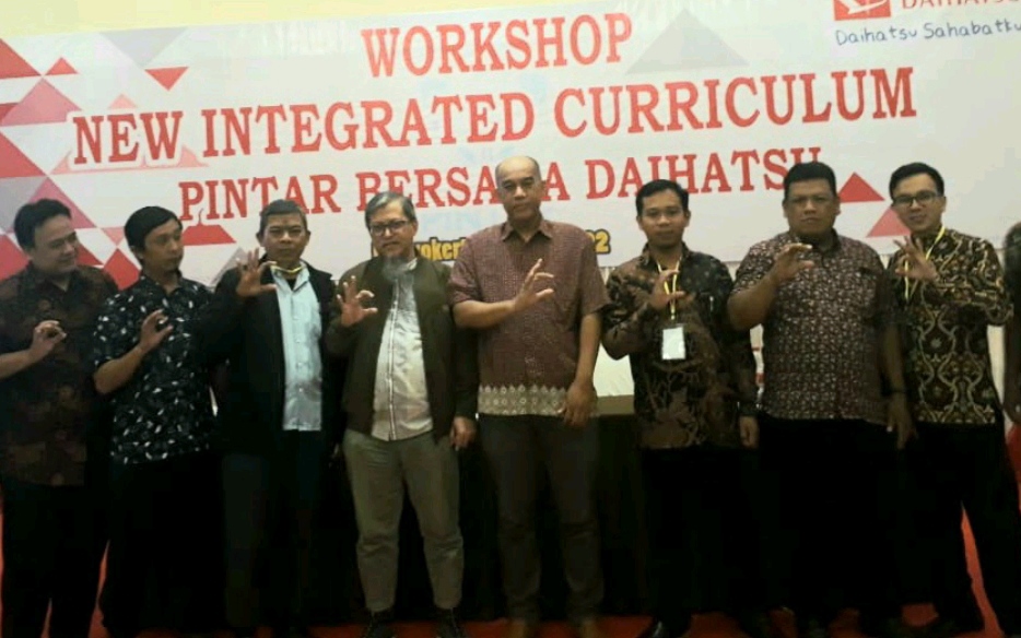 Implementasi 8 + i SMKN 3 Semarag Ikut Workshop Daihatsu