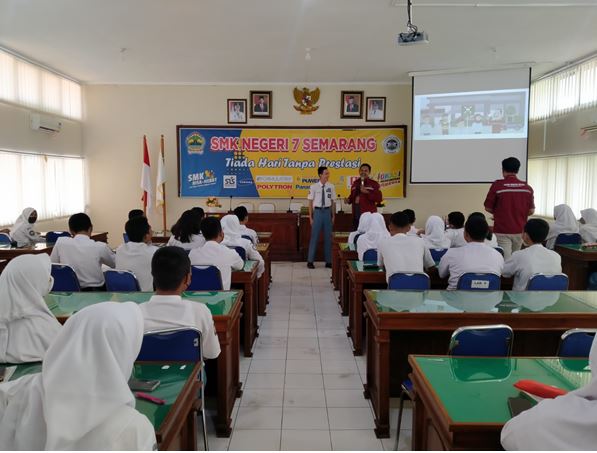 Training K3 di SMKN 7 Semarang Training K3 di SMKN 7 Semarang