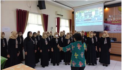 MEMBAHANA PENUH MAKNA “MARS DAN HYMNE SMAN 11 SEMARANG”