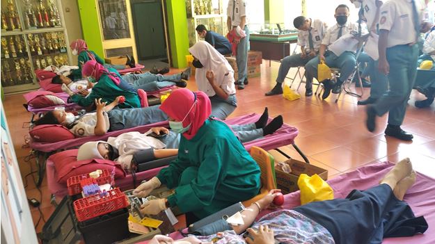 Donor Darah SMKN 7 Semarang