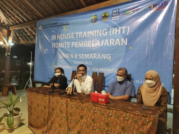 Tingkatkan Kompetensi Guru dan Karyawan, SMK Negeri 8 Semarang Gelar In House Training