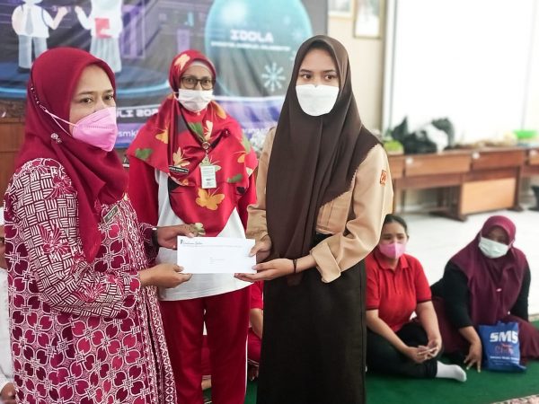 SMK N 8 Semarang Santuni 142 Anak Yatim dan Dhuafa SMK N 8 Semarang Santuni 142 Anak Yatim dan Dhuafa