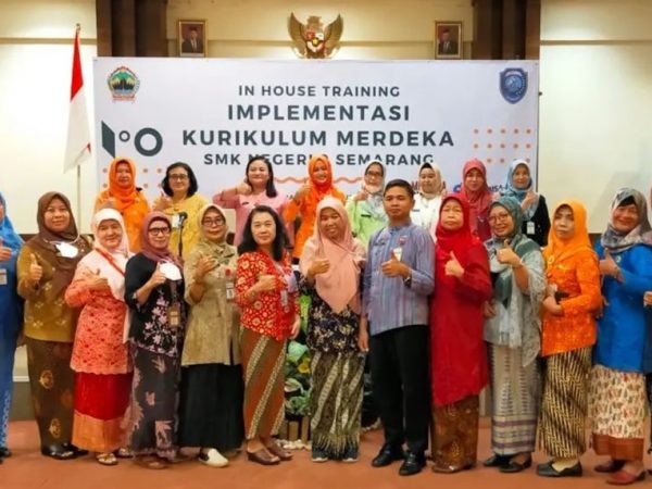 SMKN 9 Semarang adakan IHT Implementasi Kurikulum Merdeka