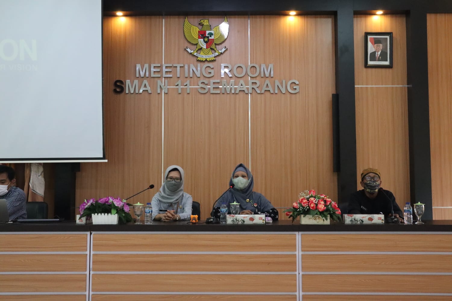 Puluhan Siswa SMAN 11 Semarang Antusias Ikuti Penyuluhan PHBS BKIM Provinsi Jawa Tengah Puluhan Siswa SMAN 11 Semarang Antusias Ikuti Penyuluhan PHBS BKIM Provinsi Jawa Tengah
